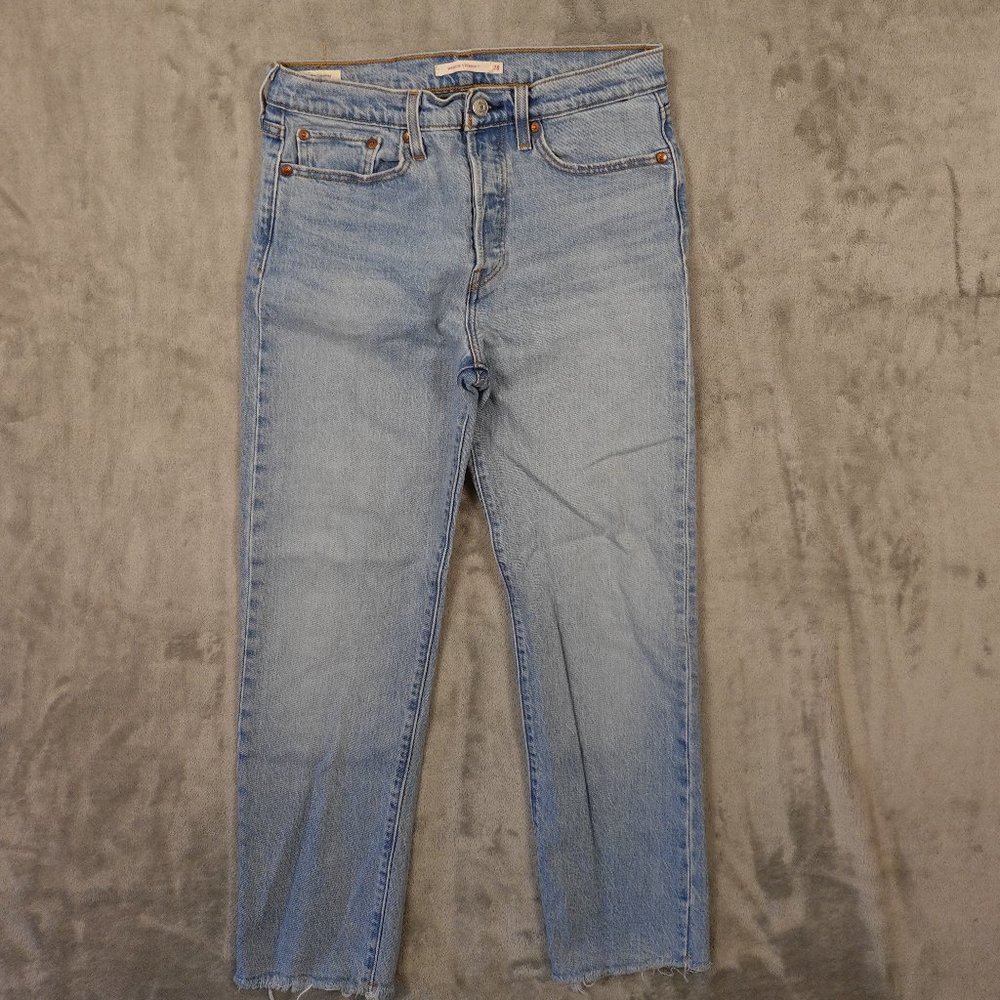 Levi's jeans Wedgie Straight women's 28 blue denim red tab button‎ fly raw hems